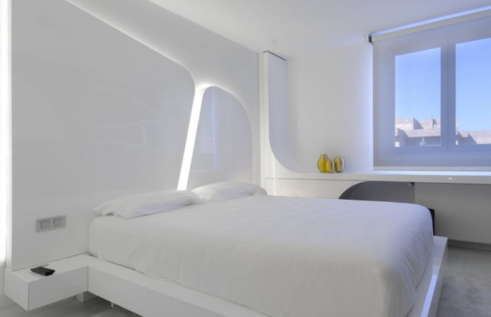 lumivalkoinen korkean teknologian makuuhuone