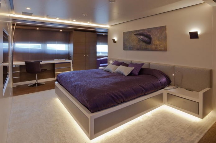 غرفة نوم ذات تقنية عالية التصميم الداخلي