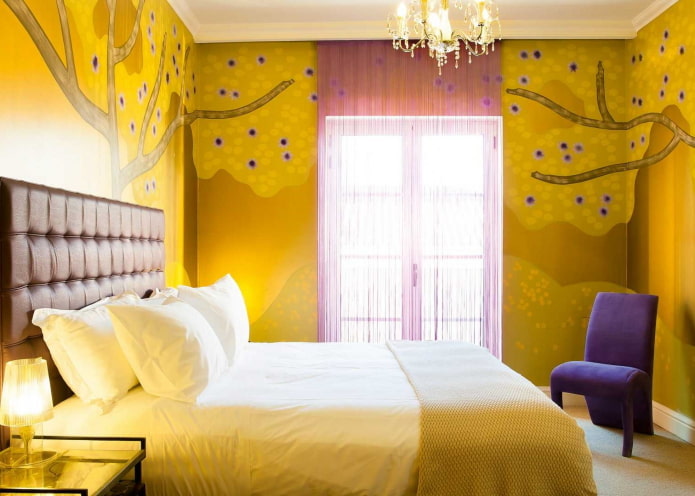 גימור חדר השינה בגוונים צהובים