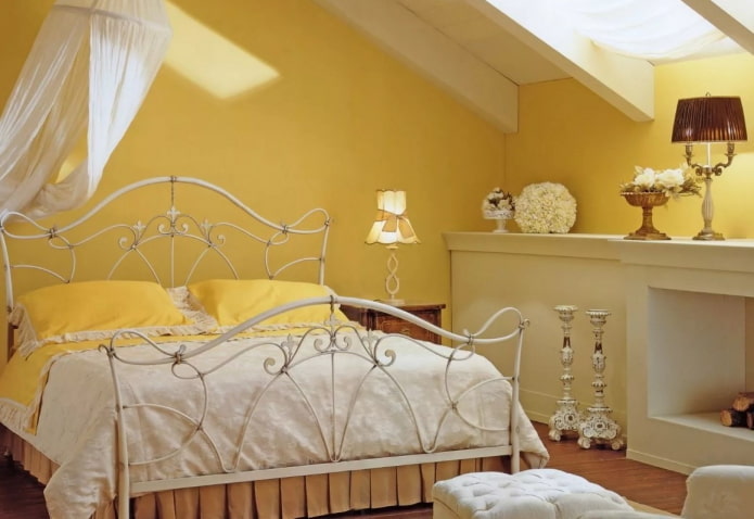 makuuhuone keltaisilla sävyillä Provence-tyyliin