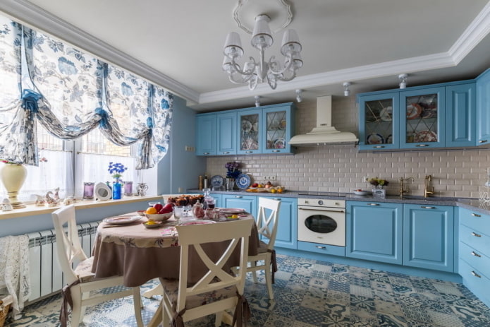 dapur dengan warna biru dalam gaya Provence