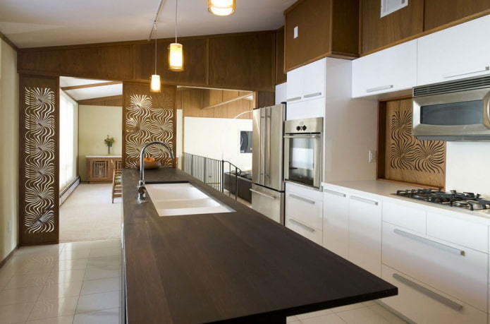 amplasat în interiorul bucătăriei în stil modern