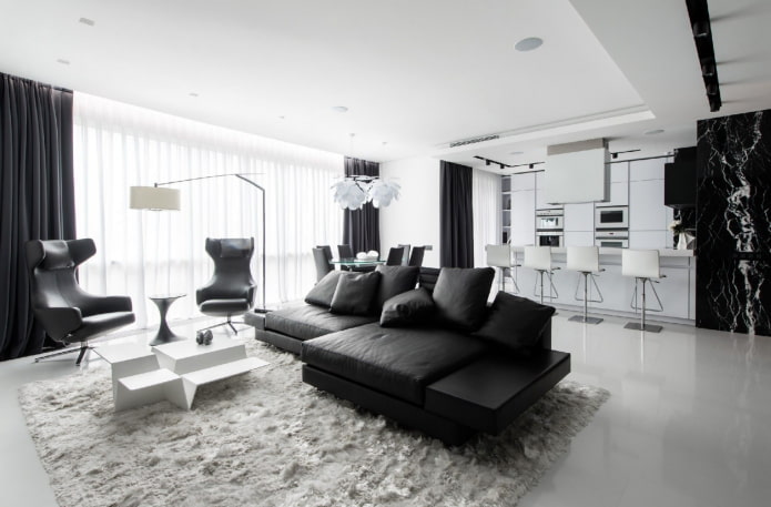 interno del soggiorno in bianco e nero