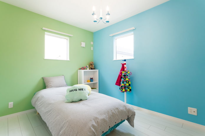 žalias ir mėlynas vaikų kambario interjeras