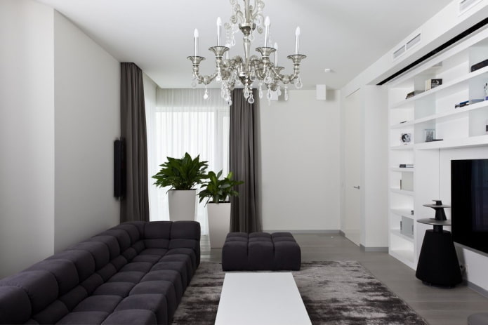 interiér obývacej izby v bielych a sivých tónoch