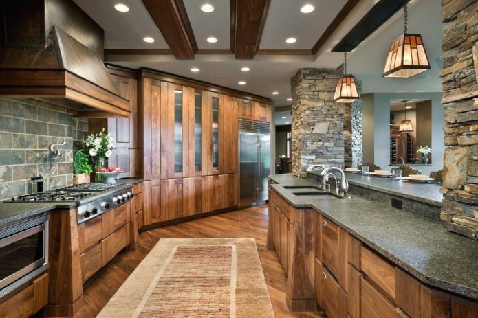 virtuvė rudais tonais kaimo stiliaus