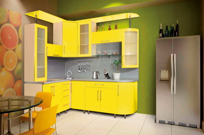 virtuvės interjeras geltonai žalių tonų