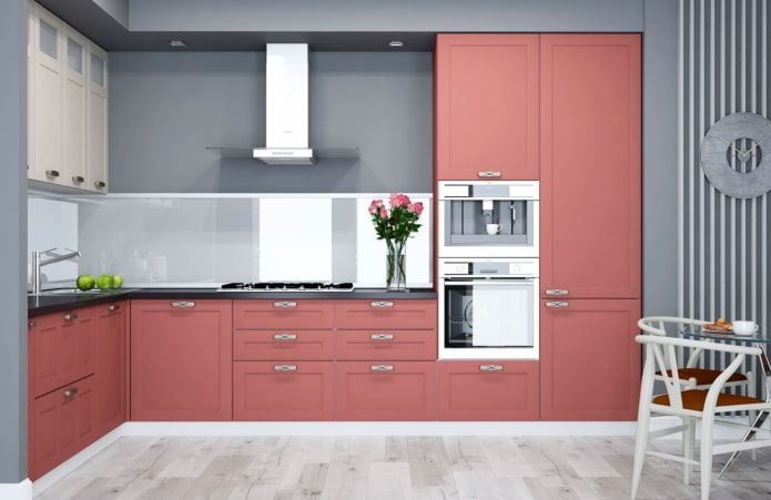 pilkos rožinės spalvos virtuvės interjeras