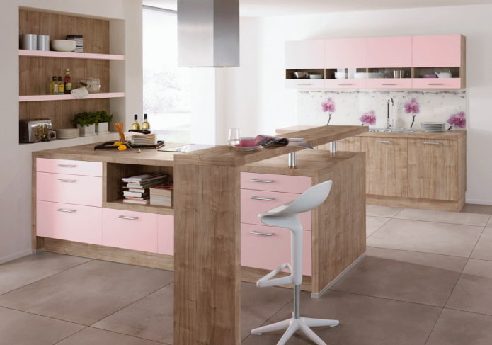 кухненски интериор в бежови и розови цветове