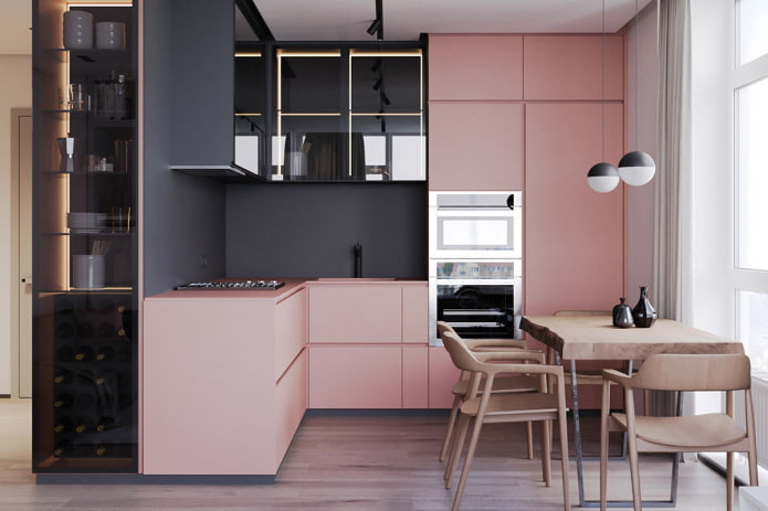 baldai ir buitinė technika virtuvės interjere rožinių tonų