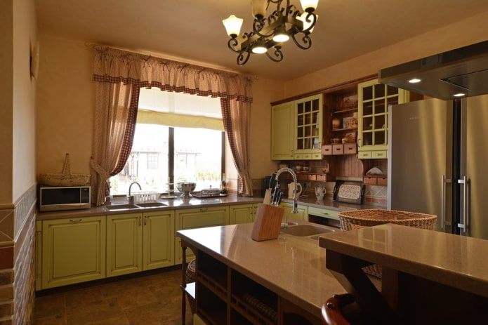 tekstiler i det indre af køkkenet i en rustik landlig stil