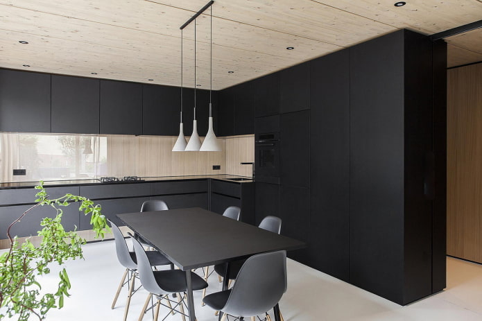 kuchyně v černých tónech ve stylu minimalismu