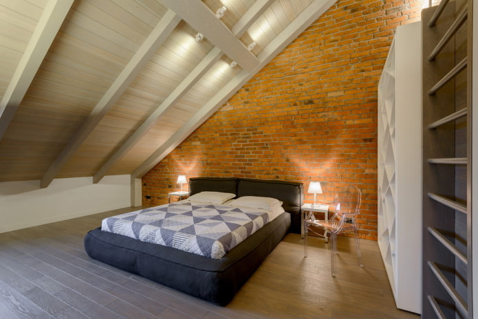 спалня на тавана в индустриален стил