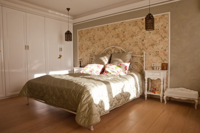 decoratie van de slaapkamer in Provençaalse stijl