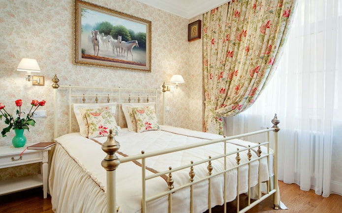 huonekalut makuuhuoneen sisätiloissa Provencen tyyliin