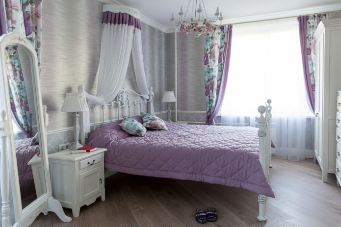 Soveværelse interiør i provencalsk stil