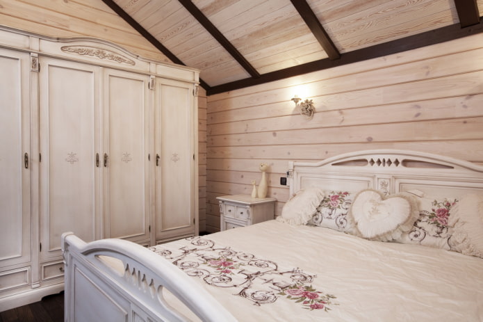 nelielas guļamistabas dizains Provansas stilā