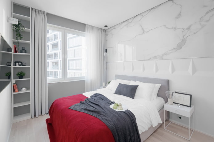 tessuti e decorazioni in camera da letto nei colori bianco