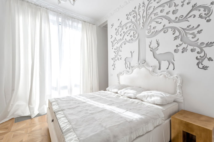 tekstilizstrādājumi un dekori guļamistabā baltās krāsās