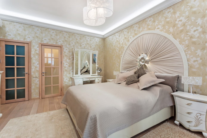 غرفة نوم باللونين الأبيض والبيج