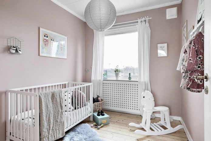 ontwerp van een babykamer voor een pasgeboren meisje