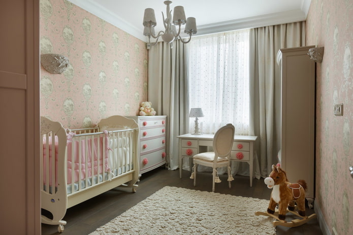 ontwerp van een babykamer voor een pasgeboren meisje
