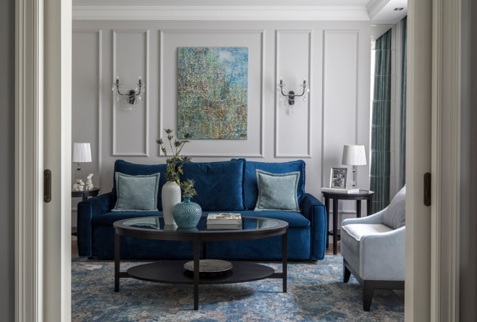 interiér obývacího pokoje v šedo-modrých odstínech