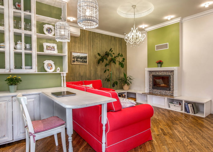 dekors un tekstils virtuves-dzīvojamās istabas interjerā Provansas stilā