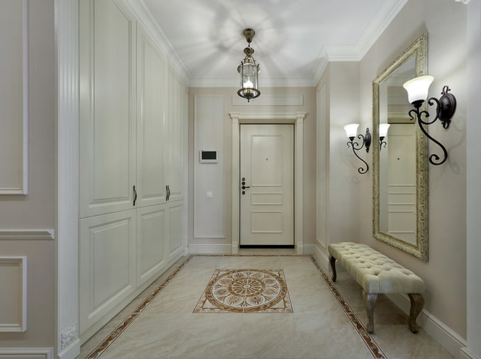 la palette de couleurs de l'intérieur du couloir dans le style classique