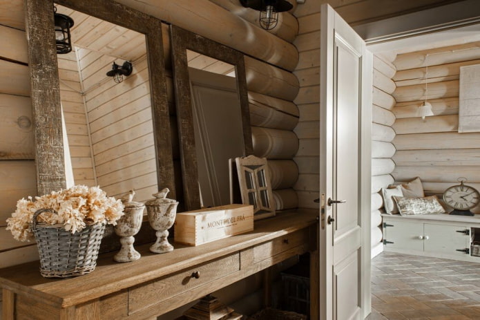 výzdoba a doplňky v interiéru chodby ve stylu Provence