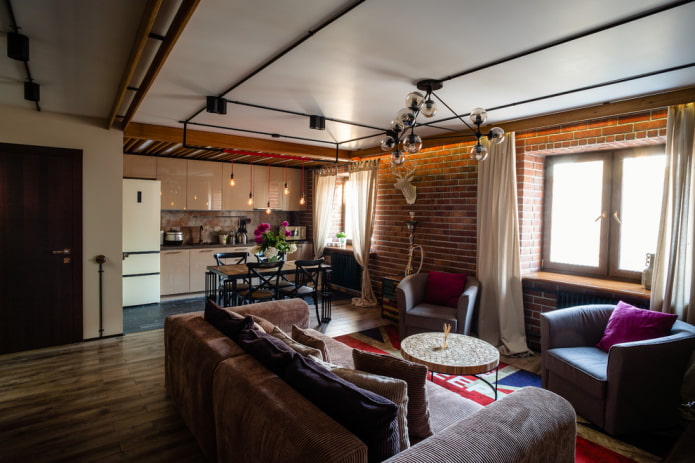 podkrovní interiér kuchyně-obývací pokoj