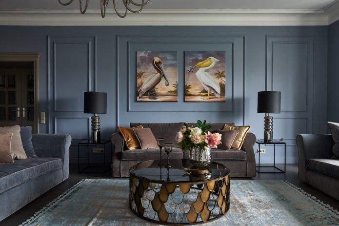 mavi oturma odasının iç kısmında dekor ve tekstil