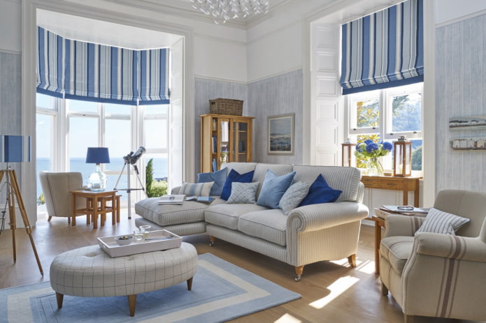 sufragerie albastră în stil mediteranean