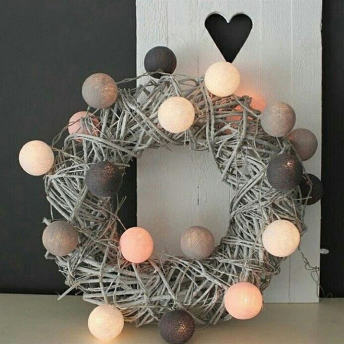 wreath with balls