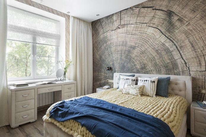 Kruşçev'deki yatak odasında perdeler ve dekor