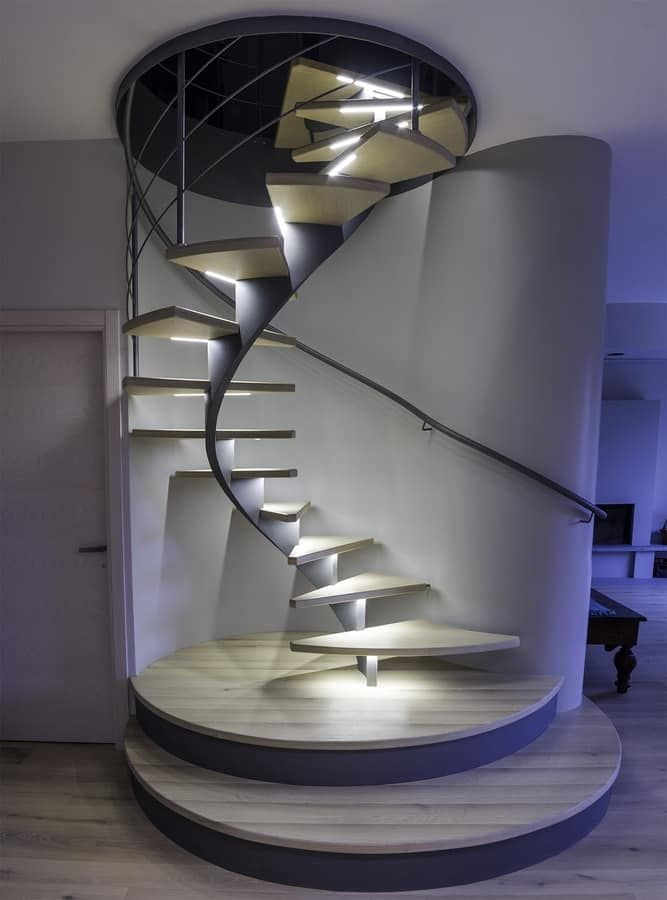 escalier illuminé