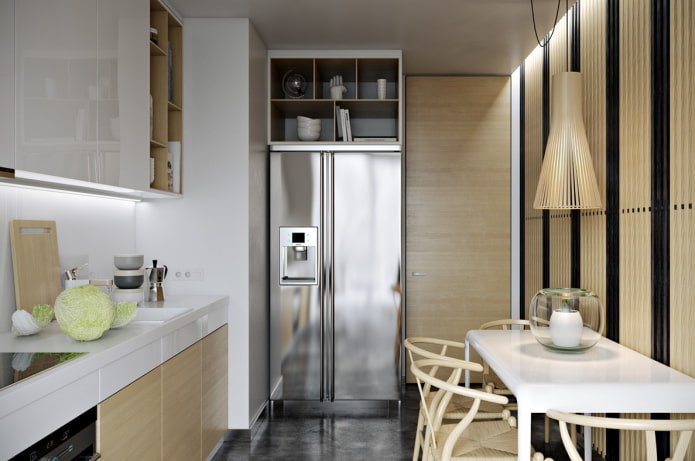 buzdolabı ile 9 karelik bir alana sahip mutfak