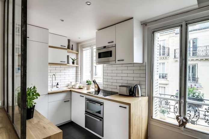 kuchyňa s rozlohou 8 m² v škandinávskom štýle