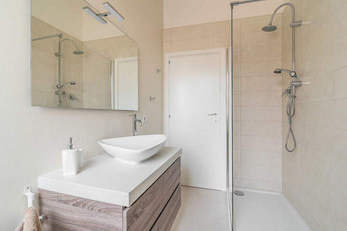 kleurontwerp van de badkamer in de stijl van minimalisme