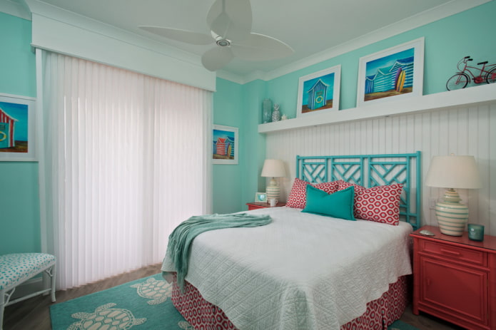 turkuaz yatak odasında tekstil ve dekor