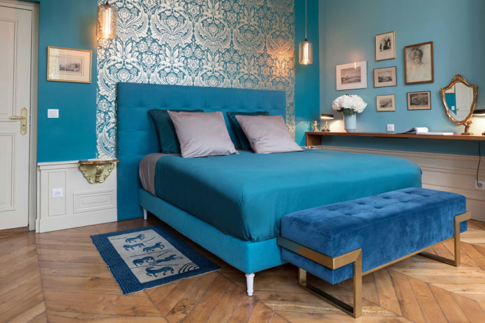 textile și decor în dormitorul turcoaz
