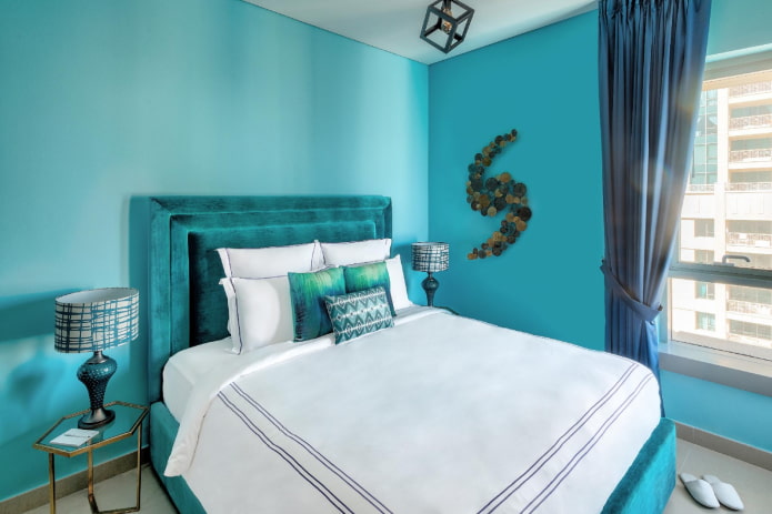 غرفة نوم بألوان الفيروز