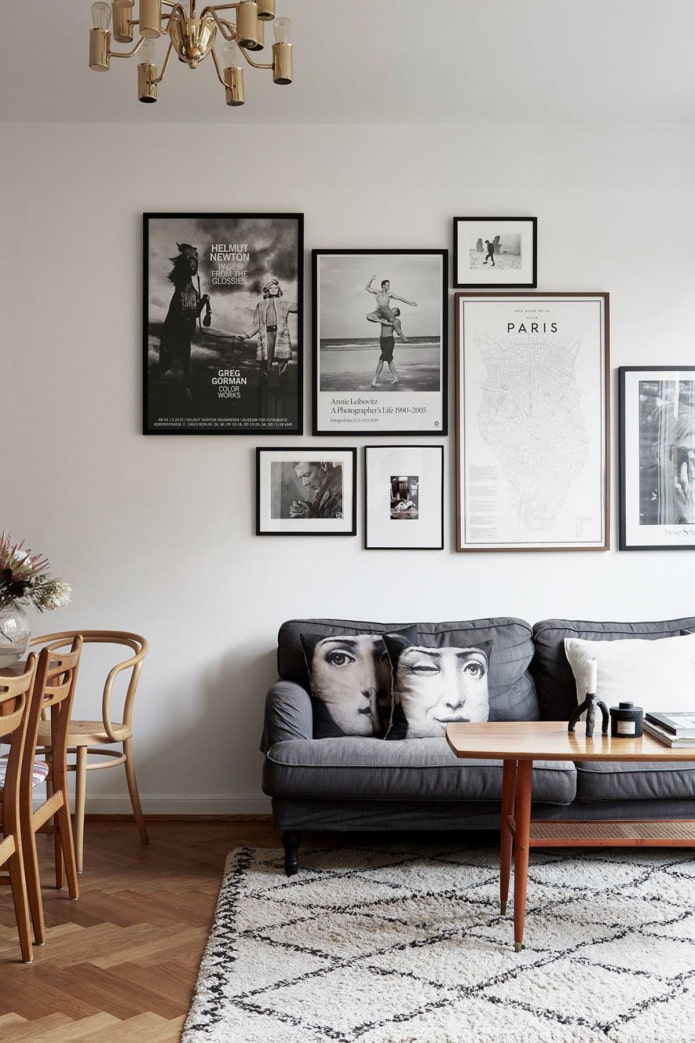 foto in bianco e nero in soggiorno