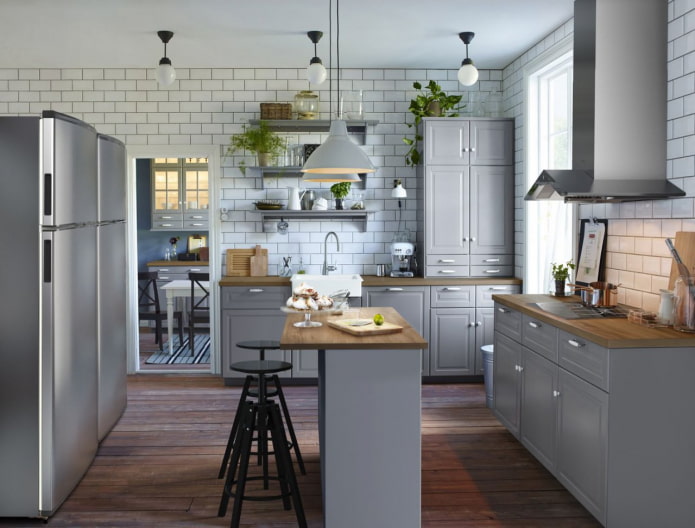 pilka virtuvė skandinaviško stiliaus