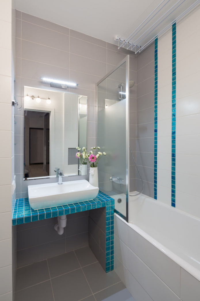 moderní koupelna ve stylu minimalismu