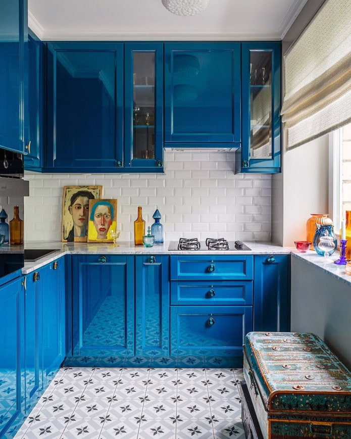 مجموعة المطبخ الأزرق