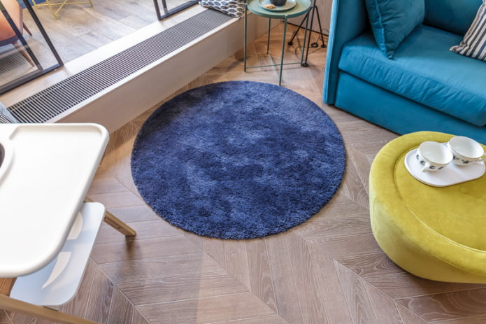 син кръгъл килим