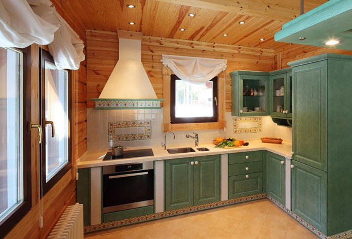 žalia virtuvė Provanso stiliumi