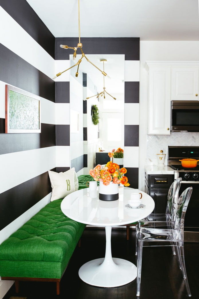 juoda ir balta virtuvė su žalia