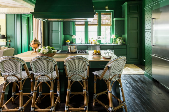 bucătărie verde în casă
